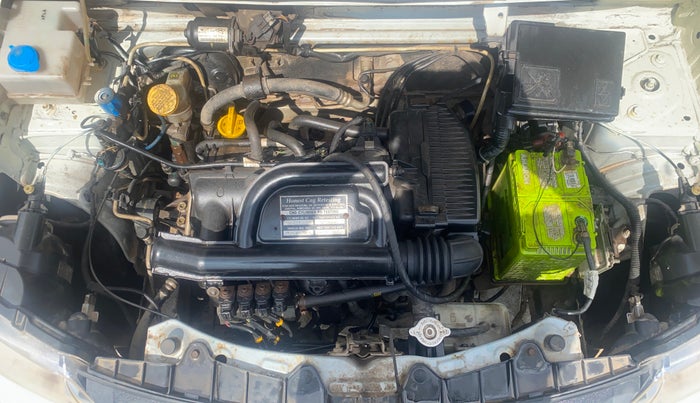 2017 Renault Kwid RXT 1.0 (O), CNG, Manual, 91,067 km, Engine View