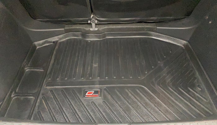 2022 Volkswagen TAIGUN HIGHLINE 1.0 TSI AT, Petrol, Automatic, 45,904 km, Boot Inside