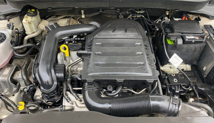 2022 Volkswagen TAIGUN HIGHLINE 1.0 TSI AT, Petrol, Automatic, 45,904 km, Engine View