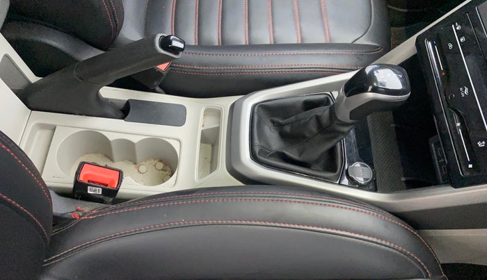 2022 Volkswagen TAIGUN HIGHLINE 1.0 TSI AT, Petrol, Automatic, 45,904 km, Gear Lever