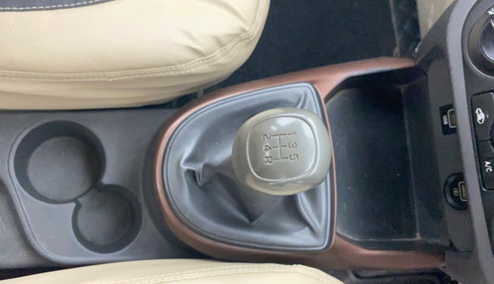 2022 Hyundai AURA S 1.2 CNG, CNG, Manual, 64,107 km, Gear Lever