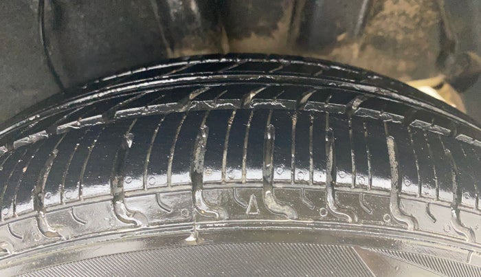 2022 Hyundai AURA S 1.2 CNG, CNG, Manual, 64,107 km, Left Rear Tyre Tread