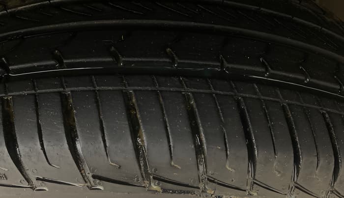 2020 Renault Duster RXZ 1.5 PETROL MT, Petrol, Manual, 60,186 km, Right Front Tyre Tread