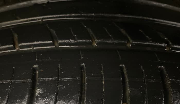 2020 Renault Duster RXZ 1.5 PETROL MT, Petrol, Manual, 60,186 km, Left Front Tyre Tread