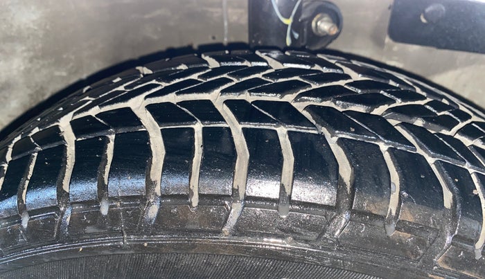 2014 Honda Amaze 1.2L I-VTEC E, Petrol, Manual, 86,135 km, Right Front Tyre Tread