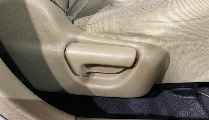 2014 Honda Amaze 1.2L I-VTEC E, Petrol, Manual, 86,135 km, Driver Side Adjustment Panel
