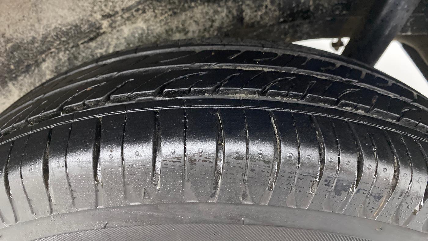 2016 Maruti Wagon R 1.0 VXI AMT, Petrol, Automatic, 58,760 km, Left Rear Tyre Tread