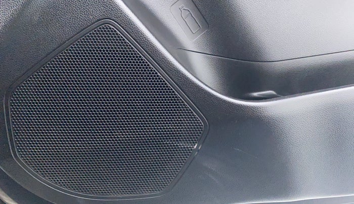 2019 Maruti Swift VXI D, Petrol, Manual, 10,056 km, Speaker