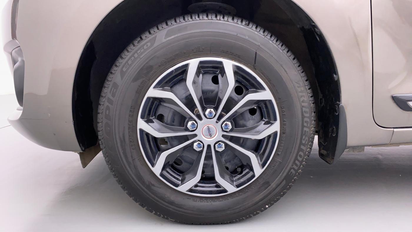 2019 Maruti Swift VXI D, Petrol, Manual, 10,056 km, Left Front Wheel