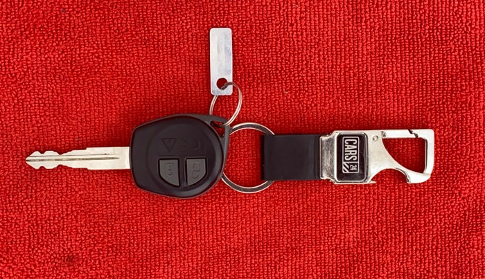 2019 Maruti Swift VXI D, Petrol, Manual, 10,056 km, Key Close Up
