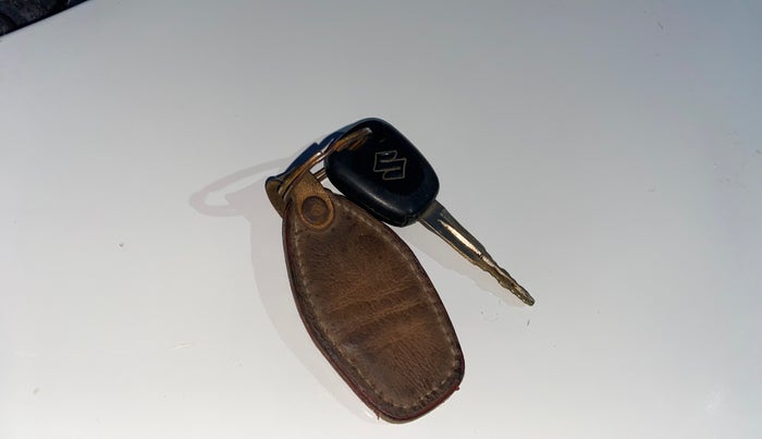 2016 Maruti Alto K10 VXI, Petrol, Manual, 1,44,354 km, Key Close Up