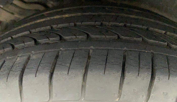 2012 Toyota Corolla Altis VL AT PETROL, Petrol, Automatic, 63,140 km, Left Rear Tyre Tread