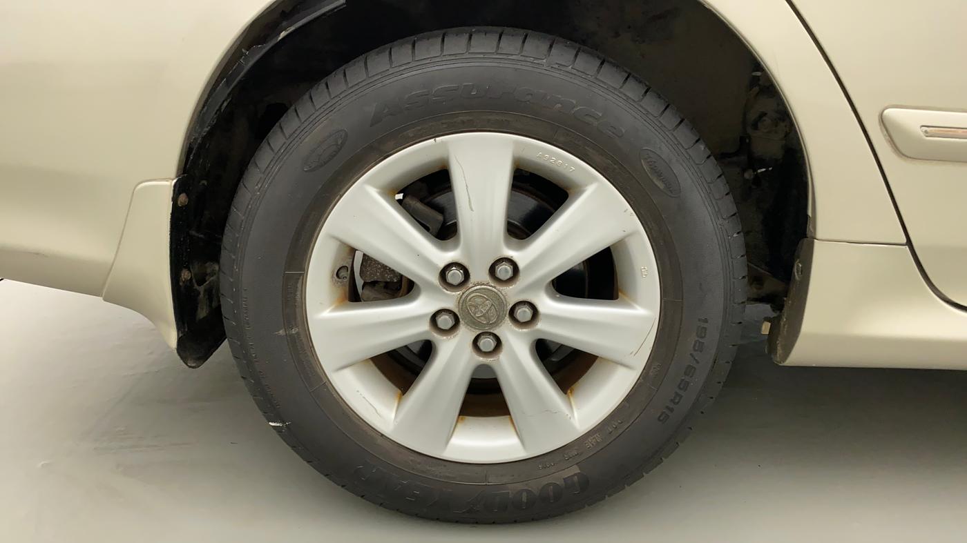 2012 Toyota Corolla Altis VL AT PETROL, Petrol, Automatic, 63,140 km, Right Rear Wheel