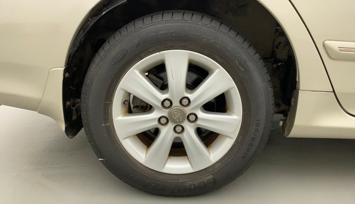 2012 Toyota Corolla Altis VL AT PETROL, Petrol, Automatic, 63,140 km, Right Rear Wheel