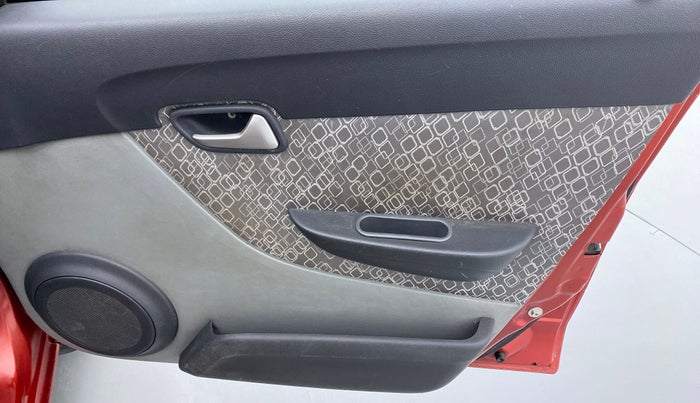 2013 Maruti Alto 800 LXI, Petrol, Manual, 18,794 km, Driver Side Door Panels Control