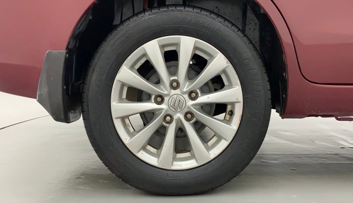2014 Maruti Ertiga ZDI, Diesel, Manual, 95,541 km, Right Rear Wheel
