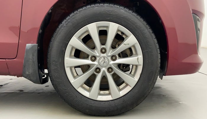 2014 Maruti Ertiga ZDI, Diesel, Manual, 95,541 km, Right Front Wheel
