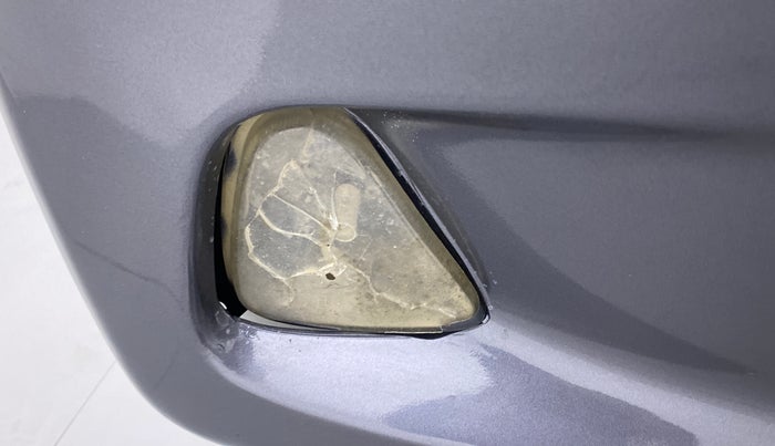 2017 Hyundai Eon ERA +, CNG, Manual, 92,549 km, Right fog light - Not working