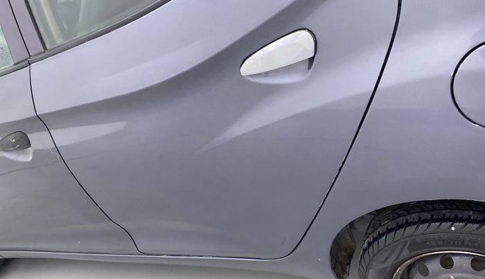 2017 Hyundai Eon ERA +, CNG, Manual, 92,549 km, Rear left door - Slightly dented