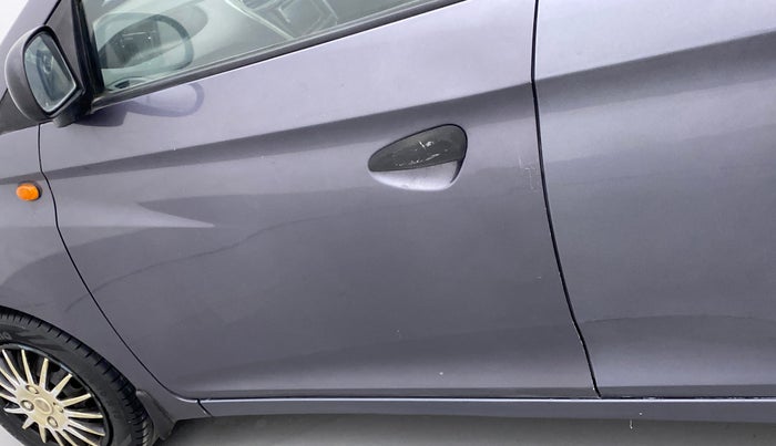 2017 Hyundai Eon ERA +, CNG, Manual, 92,549 km, Front passenger door - Slightly dented