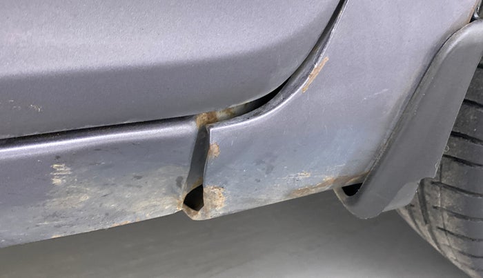 2017 Hyundai Eon ERA +, CNG, Manual, 92,549 km, Right fender - Slight discoloration