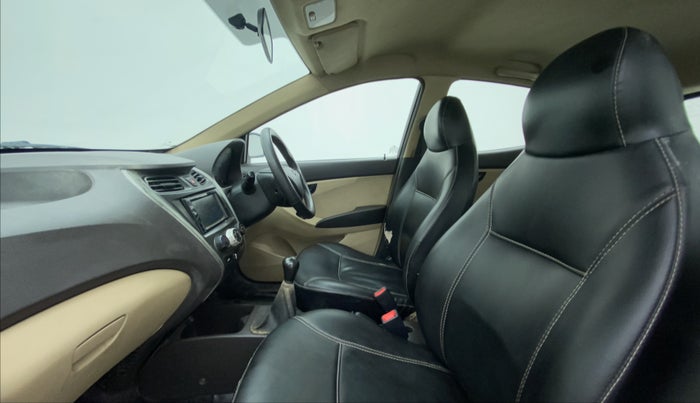 2017 Hyundai Eon ERA +, CNG, Manual, 92,549 km, Right Side Front Door Cabin