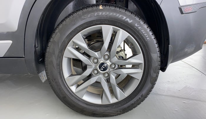 2020 KIA SELTOS HTX+ AT 1.5 DIESEL, Diesel, Automatic, 33,393 km, Left Rear Wheel