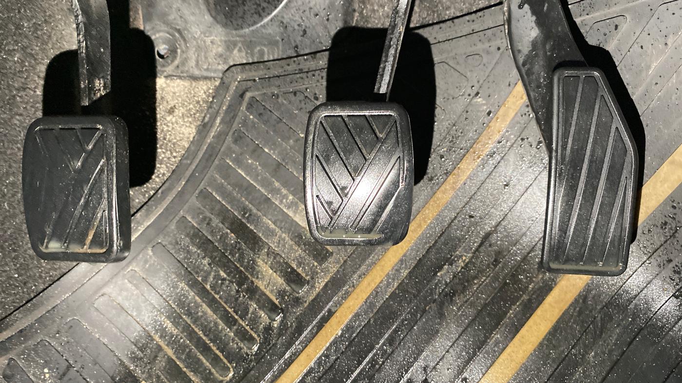 2019 Maruti IGNIS ZETA 1.2, Petrol, Manual, 78,853 km, Pedals