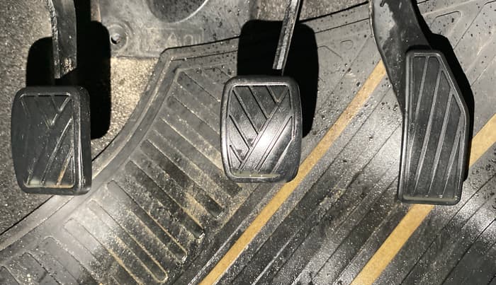 2019 Maruti IGNIS ZETA 1.2, Petrol, Manual, 78,853 km, Pedals