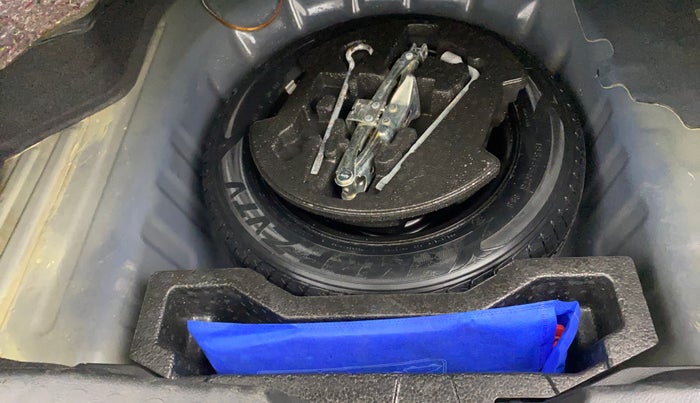 2019 Maruti Ciaz ALPHA 1.5 SHVS PETROL, Petrol, Manual, 40,966 km, Spare Tyre