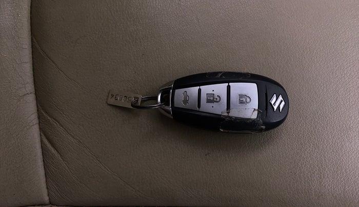 2019 Maruti Ciaz ALPHA 1.5 SHVS PETROL, Petrol, Manual, 40,966 km, Key Close Up