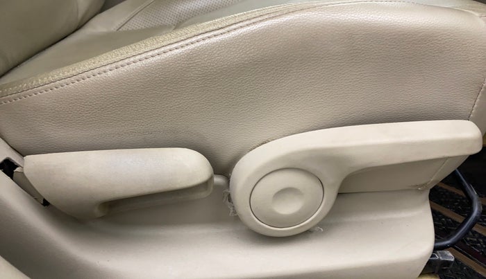 2019 Maruti Ciaz ALPHA 1.5 SHVS PETROL, Petrol, Manual, 40,966 km, Driver Side Adjustment Panel