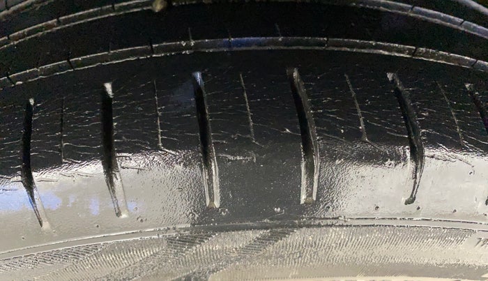 2019 Maruti Ciaz ALPHA 1.5 SHVS PETROL, Petrol, Manual, 40,966 km, Left Rear Tyre Tread