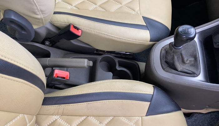 2013 Hyundai i10 SPORTZ 1.2, Petrol, Manual, 1,03,373 km, Gear Lever