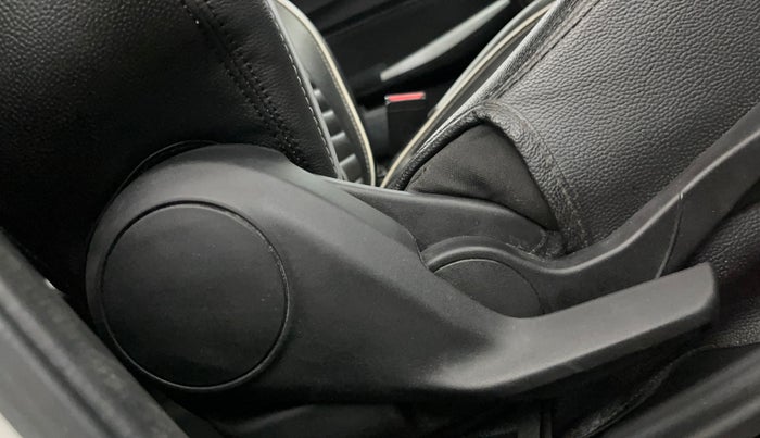 2018 Maruti Swift ZXI, Petrol, Manual, 33,727 km, Driver Side Adjustment Panel
