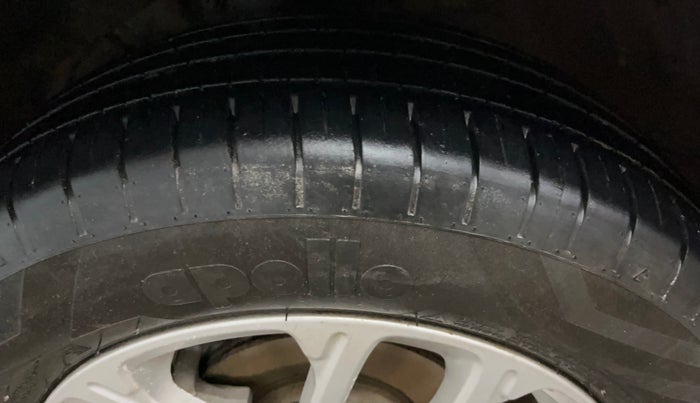 2018 Maruti Swift ZXI, Petrol, Manual, 33,727 km, Left Front Tyre Tread