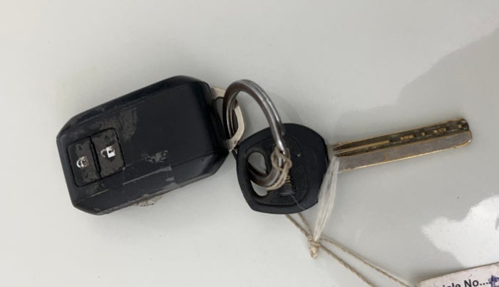 2018 Maruti Swift ZXI, Petrol, Manual, 33,727 km, Key Close Up