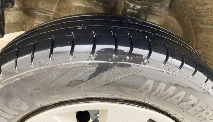 2013 Maruti Wagon R 1.0 LXI, Petrol, Manual, 68,260 km, Left Front Tyre Tread