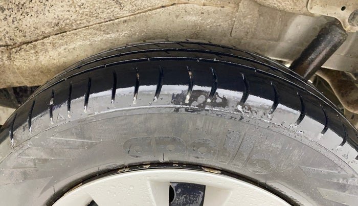 2013 Maruti Wagon R 1.0 LXI, Petrol, Manual, 68,260 km, Left Rear Tyre Tread