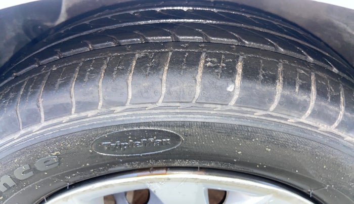 2014 Hyundai Grand i10 SPORTZ 1.2 KAPPA VTVT, Petrol, Manual, 83,924 km, Left Front Tyre Tread