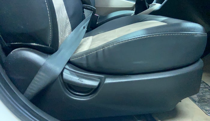 2014 Hyundai Grand i10 SPORTZ 1.2 KAPPA VTVT, Petrol, Manual, 83,924 km, Driver Side Adjustment Panel