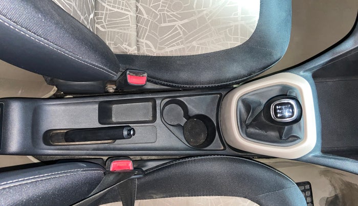 2014 Hyundai Grand i10 SPORTZ 1.2 KAPPA VTVT, Petrol, Manual, 83,924 km, Gear Lever