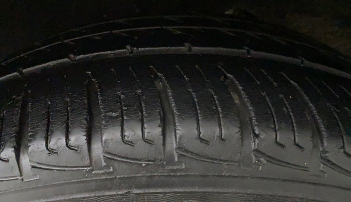 2018 Maruti Vitara Brezza VDI AMT, Diesel, Automatic, 65,041 km, Left Rear Tyre Tread