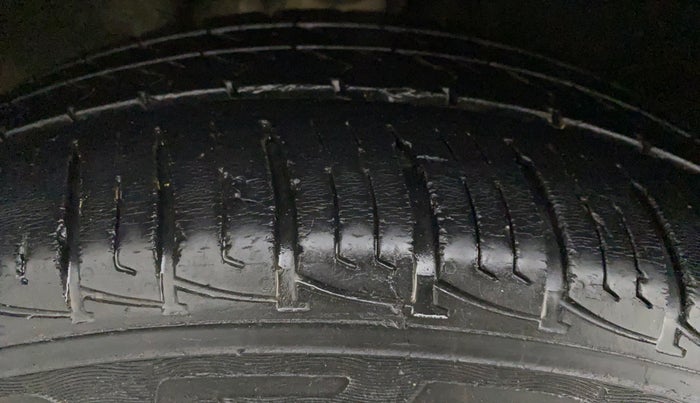 2018 Maruti Vitara Brezza VDI AMT, Diesel, Automatic, 65,041 km, Right Rear Tyre Tread