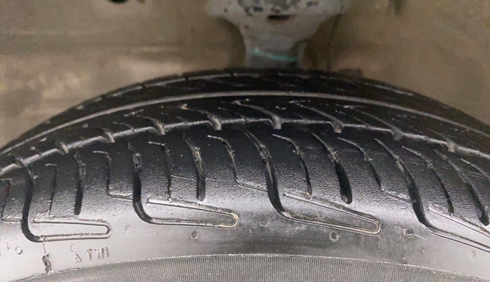 2014 Maruti Wagon R 1.0 VXI, Petrol, Manual, 24,354 km, Left Front Tyre Tread