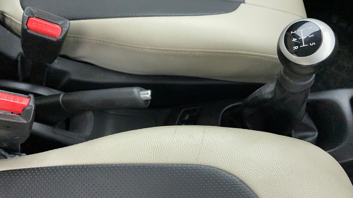 2014 Maruti Wagon R 1.0 VXI, Petrol, Manual, 24,354 km, Gear Lever