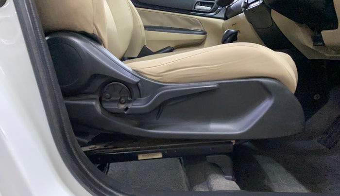 2018 Honda Amaze 1.2L I-VTEC V CVT, Petrol, Automatic, 86,187 km, Driver Side Adjustment Panel