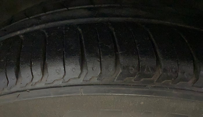2018 Honda Amaze 1.2L I-VTEC V CVT, Petrol, Automatic, 86,187 km, Right Front Tyre Tread