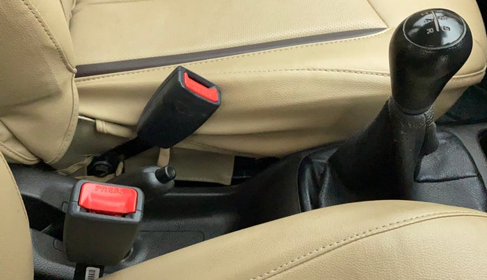 2017 Hyundai Eon MAGNA +, Petrol, Manual, 24,035 km, Gear Lever