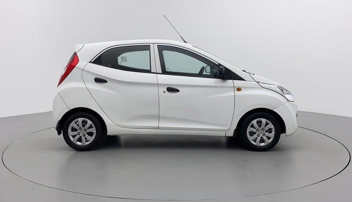 2017 Hyundai Eon MAGNA +, Petrol, Manual, 24,035 km, Right Side View